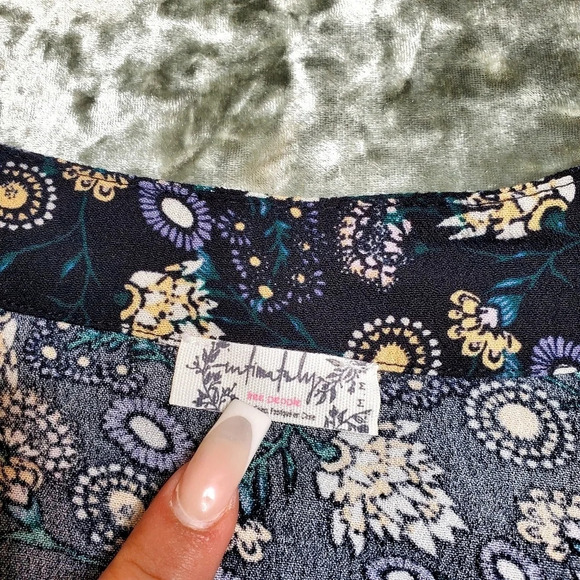 Free People She's Dainty Bell-Sleeve Bodysuit - Picture 4 of 9